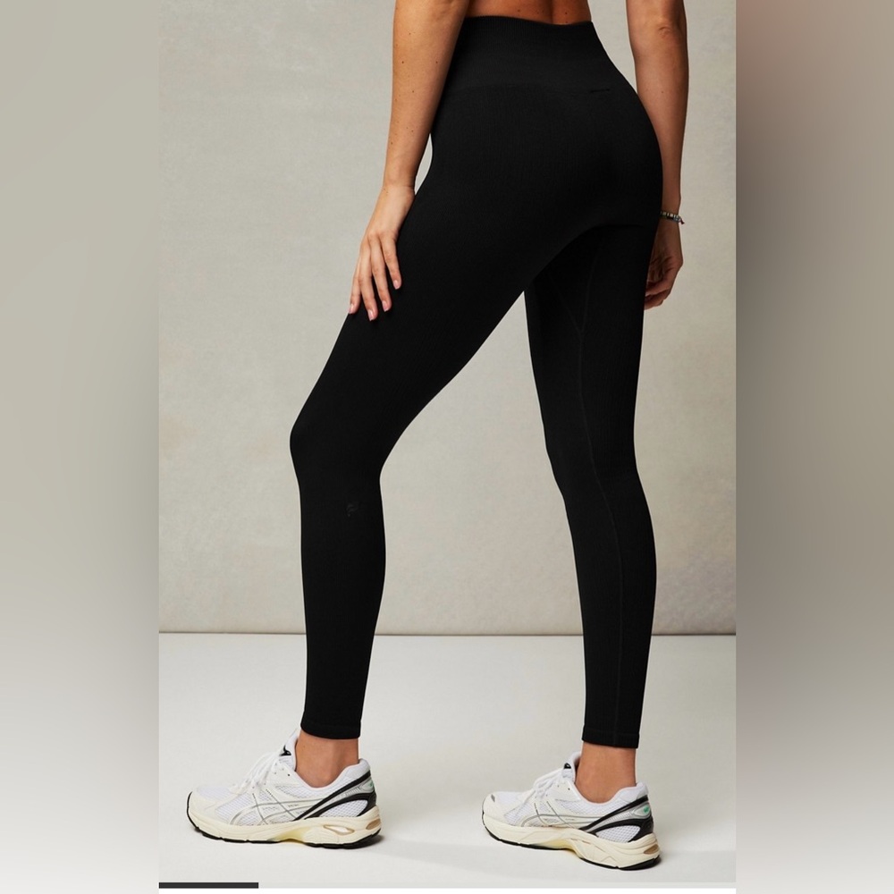 Fabletics Seamless Rib High-Waisted Legging | Black | Size Small | NWT